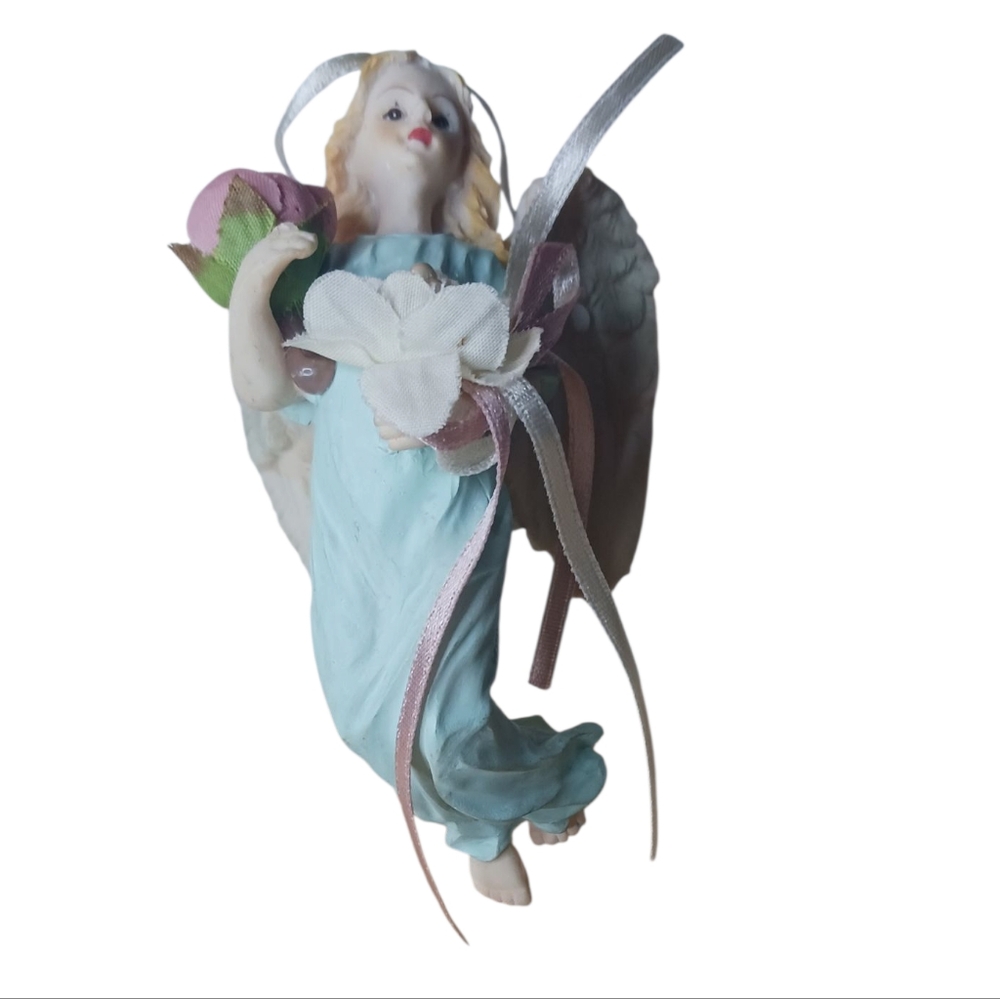 Graceful Angel Ornaments House Of Lloyds Cherished Memories Trio in Pastel Hues - Picture 4 of 9